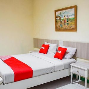 Kamar double standard